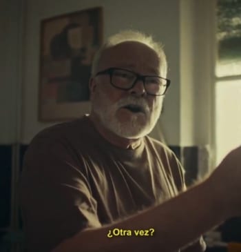 Es muy gracioso vivir con tus padres hasta los 70 años