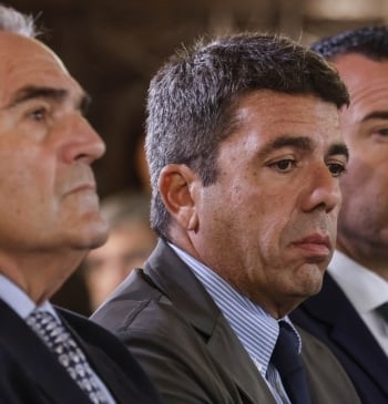 Mazón, un año después de la dana: su declive electoral nutre a [...]