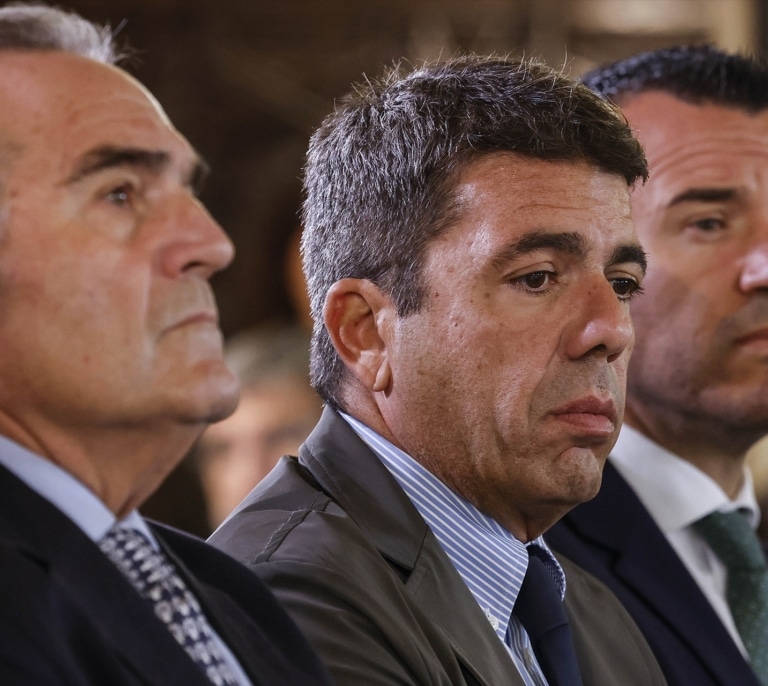 Mazón, un año después de la dana: su declive electoral nutre a Vox