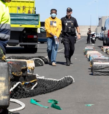 La Policía Nacional incauta 4.000 kilos de cocaína con destino al puerto [...]