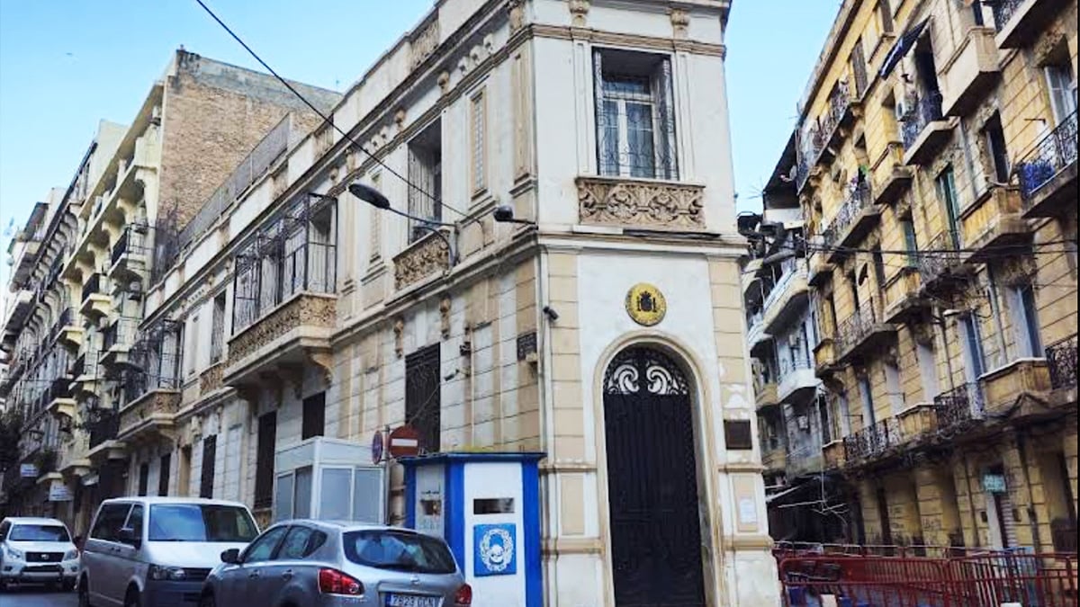 Rechazos masivos de visados en Orán: denuncian irregularidades en el consulado de España