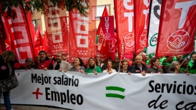 El Gobierno se sienta a negociar la subida de sueldo a los funcionarios tras la amenaza de huelga