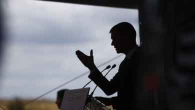 Sánchez aprieta a las CCAA para que garanticen el derecho al aborto y creen ya el registro de objetores