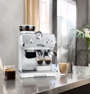 Specialista Arte: la cafetera más famosa de De’Longhi ahora está de ofertón [...]