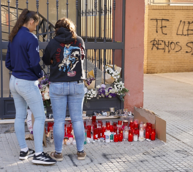 "Una niña alegre, sonriente y del Betis": así era Sandra, la menor que se suicidó en Sevilla