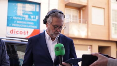 Carlos Alsina regresa a Valencia un año después de la DANA