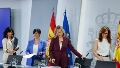 El Gobierno exige a Ayuso que cree ya el registro de objetores: "Machito es decir a las mujeres que aborten en otro sitio"