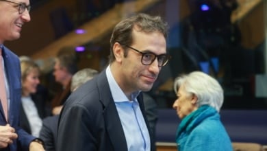 Moncloa evita escalar el choque con Díaz por los permisos por fallecimiento tras el freno de Cuerpo