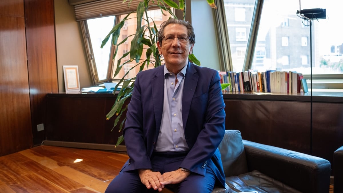 El magistrado Enrique Arnaldo en su despacho del Tribunal Constitucional el pasado 30 de septiembre de 2025