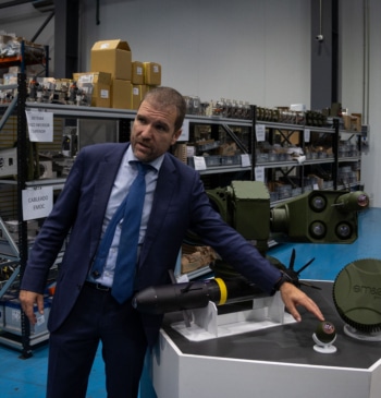 Visita a las entrañas de la empresa que quiere transformar la defensa [...]