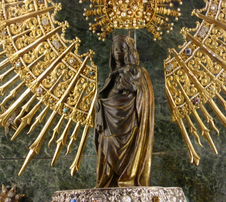 Fiestas del Barrio del Pilar 2025: programación y artistas confirmados