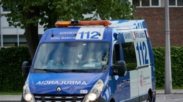 Accidente laboral en Funes: Trabajadora hospitalizada tras caer en una empresa