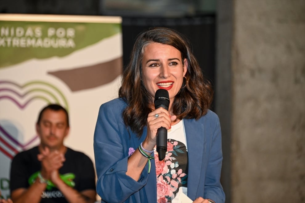 La candidata de Unidas por Extremadura y coordinadora regional de Podemos, Irene de Miguel, en la campaña de 2023