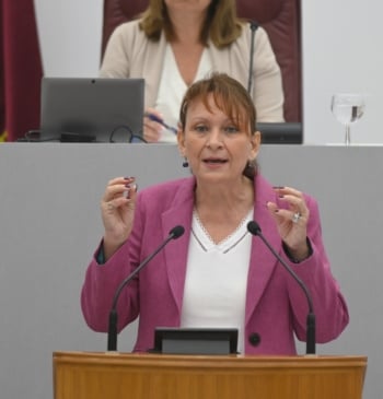 Una diputada de Podemos culpa a los recortes en Sanidad de la [...]
