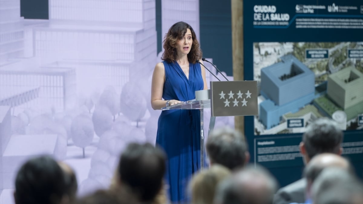 La presidenta de la Comunidad de Madrid, Isabel Díaz Ayuso, interviene durante la presentación del proyecto Ciudad de la Salud de la Comunidad de Madrid.