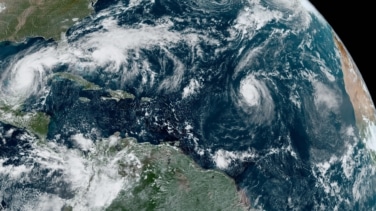 El huracán Melissa, de categoría 5, toca tierra en Jamaica con vientos de casi 300 km/h