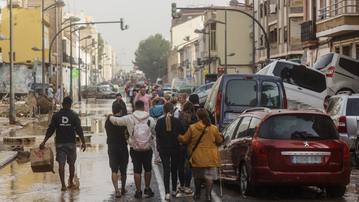Destrozos de la DANA en el barrio de La Torre de Valencia.