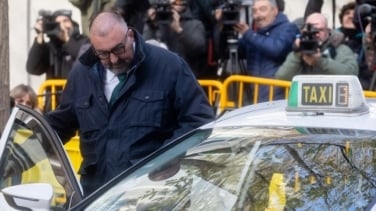 El riesgo de fuga y las grabaciones que no ha entregado al juez ponen a Koldo a un paso de la cárcel