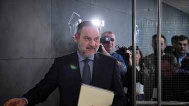 El Supremo abre la puerta a investigar si el PSOE manejó una 'caja B' vinculada a los pagos a Ábalos y Koldo