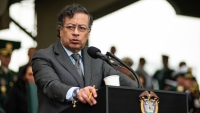 Petro niega las acusaciones de Trump: "está engañado. El principal enemigo del narcotráfico fui yo"