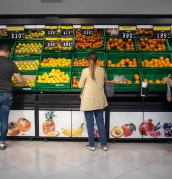 Patatas, uvas blancas y huevos, los alimentos básicos que más se han [...]