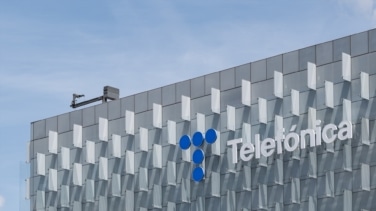 Telefónica acuerda con los sindicatos un nuevo marco laboral en vísperas de un posible ERE