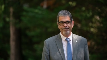 Dimite Eneko Goia, el alcalde de San Sebastián que recuperó la alcaldía para el PNV 28 años después