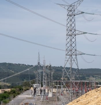 Red Eléctrica alerta de "variaciones bruscas de tensión" y urge cambios para [...]