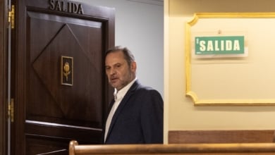 Mensajes de tranquilidad en Gobierno y PSOE tras el informe de Ábalos: "¿Sobres en b con céntimos?"