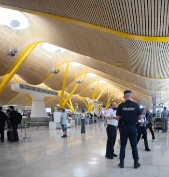 Detenida en Barajas una mujer por transportar más de seis kilos de [...]