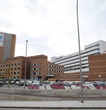 Tres heridos graves al volcar un coche en Fuenlabrada durante una persecución [...]