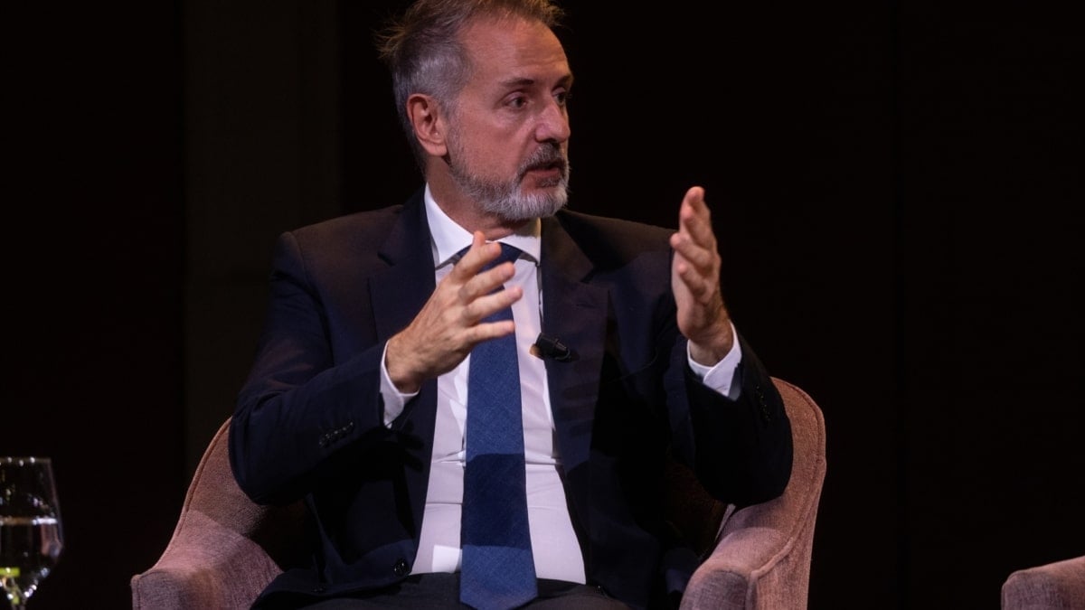 Telefónica cae alrededor de un 2% en Bolsa ante la posibilidad de que reduzca su dividendo