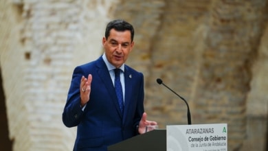 Juanma Moreno fuerza la dimisión de su consejera de Salud tras el escándalo de los cribados de mama