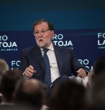 Rajoy carga contra los populismos de extrema izquierda, extrema derecha y "extrema [...]