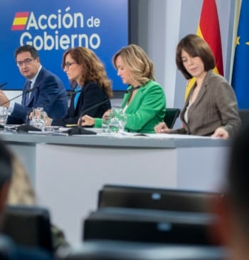 El Gobierno recrudece su ofensiva contra Ayuso como "ejemplo" de la mala [...]