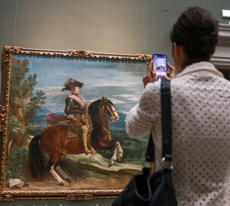 Velázquez vuelve a cabalgar en El Prado: el museo restaura el retrato ecuestre de Felipe IV