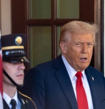 Trump comunica seis muertos tras un nuevo ataque contra una presunta narcolancha [...]