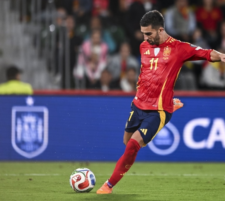 Ferran Torres, desconvocado por España para jugar contra Bulgaria por molestias musculares