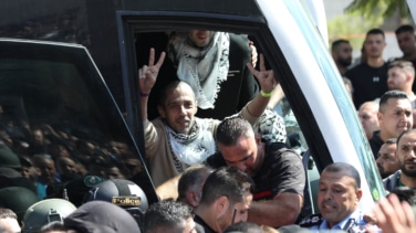 Hasta 39 años entre rejas y ahora, tras la excarcelación, la condena al exilio: el 'castigo' para 154 palestinos liberados