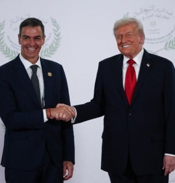 Trump vuelve a amenazar a España con represalias comerciales por ser "muy [...]