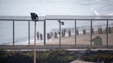 Despliegue policial en la frontera de Ceuta ante un posible cruce masivo este miércoles