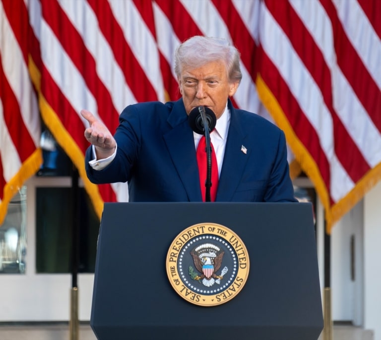 Trump vuelve a cargar contra España por las discrepancias sobre el gasto militar: "Creo que debería ser reprendida por eso"