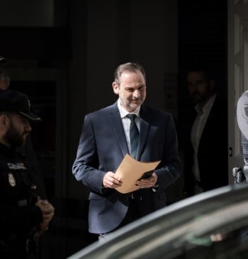 Aldama aporta al Supremo documentación que atribuye a Ábalos el pago en [...]