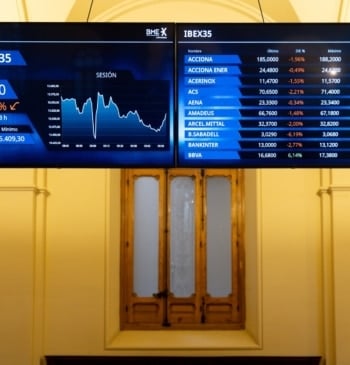 BBVA sube un 6 % y Sabadell cae casi un 7 % [...]