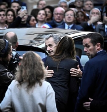 Sarkozy describe la cárcel como "una pesadilla" antes de conocer hoy si [...]