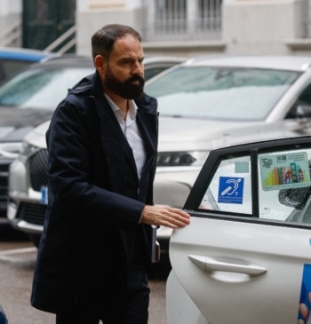 El exgerente del PSOE defiende que las entregas de efectivo a Ábalos [...]