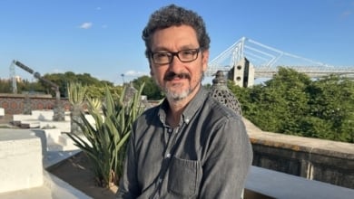 Foenkinos condena el encarcelamiento televisado de Sarkozy: "Fue extremadamente brutal"