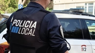Arrestan a un hombre en permiso penitenciario por sustraer el teléfono de un turista en Palma