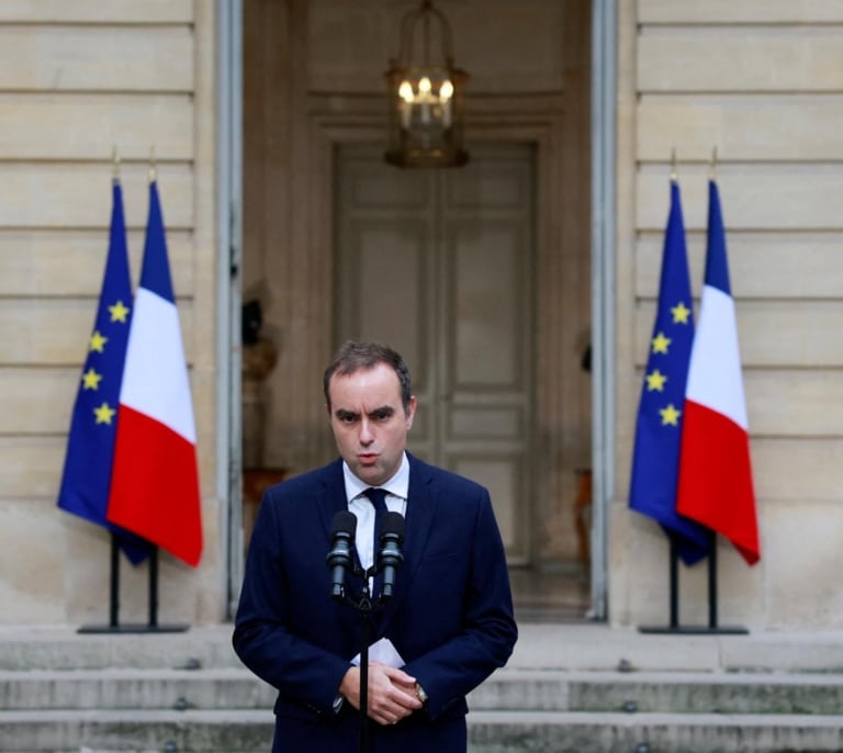Macron encarga de nuevo a Lecornu formar gobierno en Francia