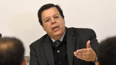 Un mediador en paro y un presidente atacado de los nervios